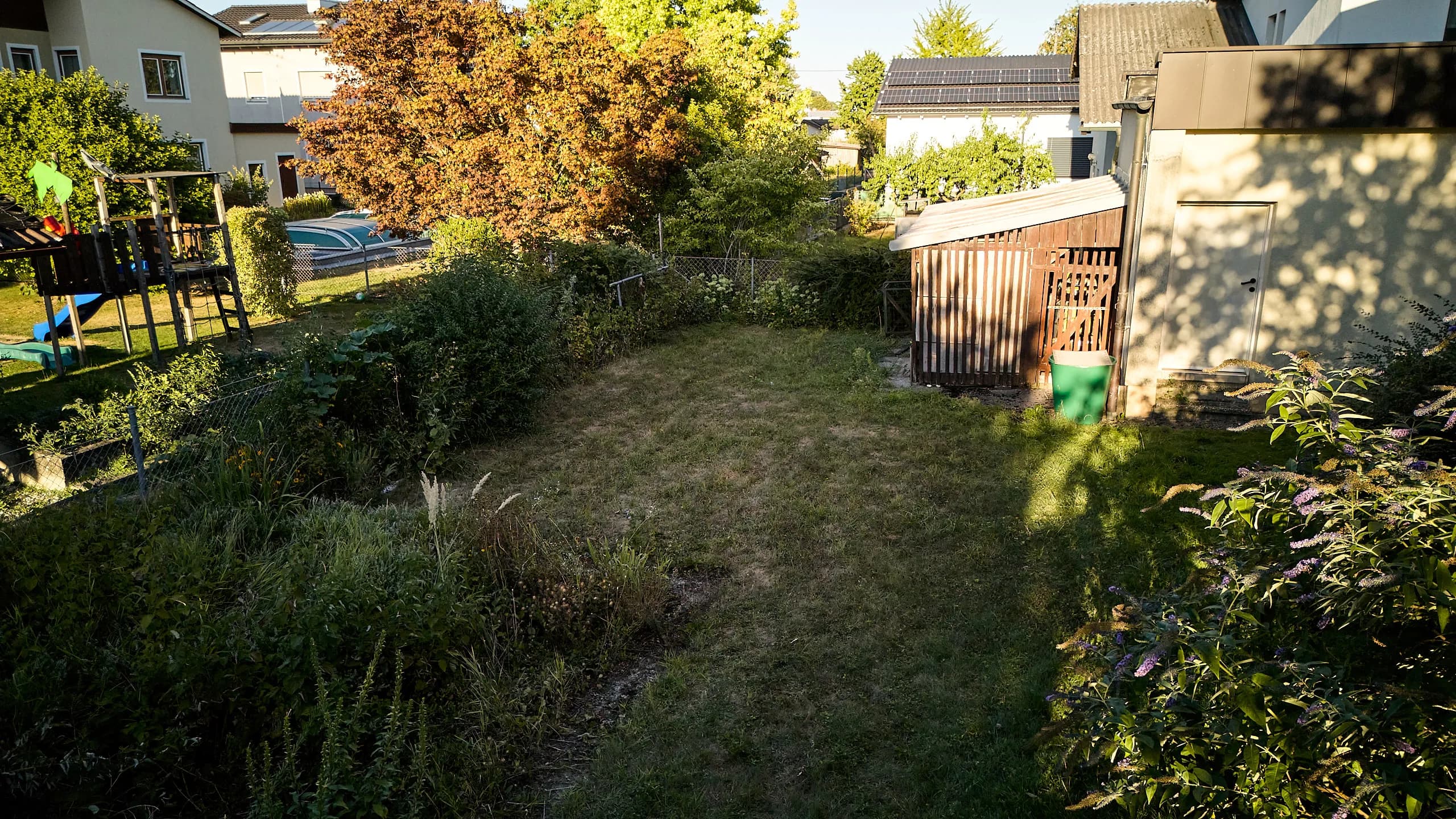 Garten hinter dem Haus